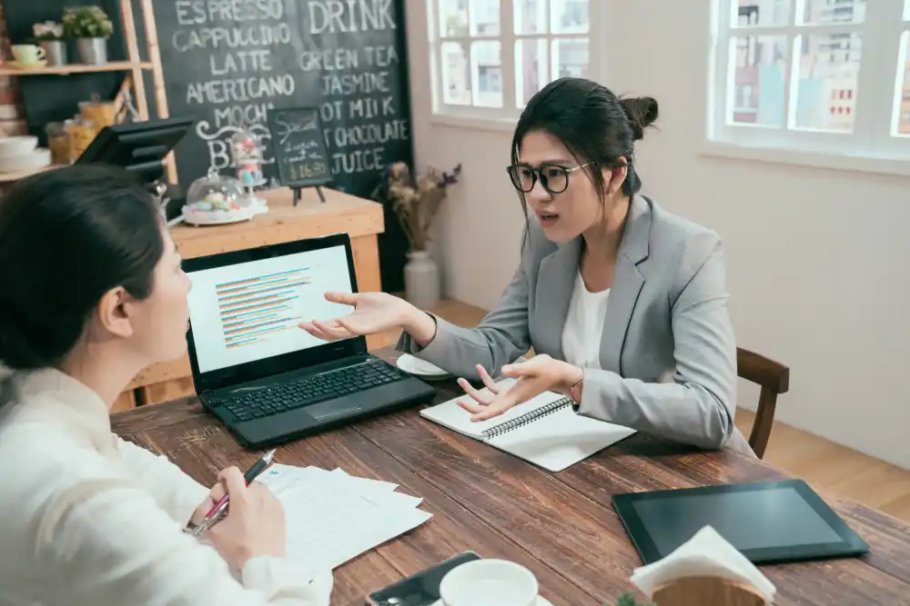 5 Cara Terbaik Menghadapi Keluhan Pelanggan agar Reputasi Bisnis Tetap Terjaga