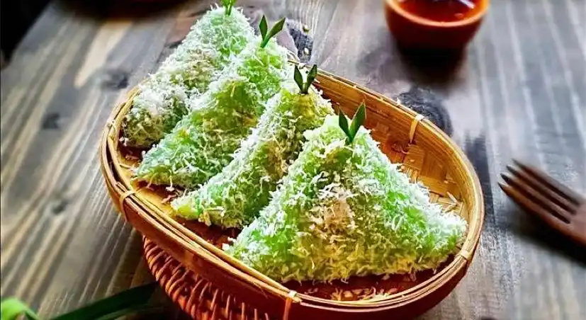 5 Cemilan Khas Indonesia yang Mudah Dibuat di Rumah dan Tetap Nikmat