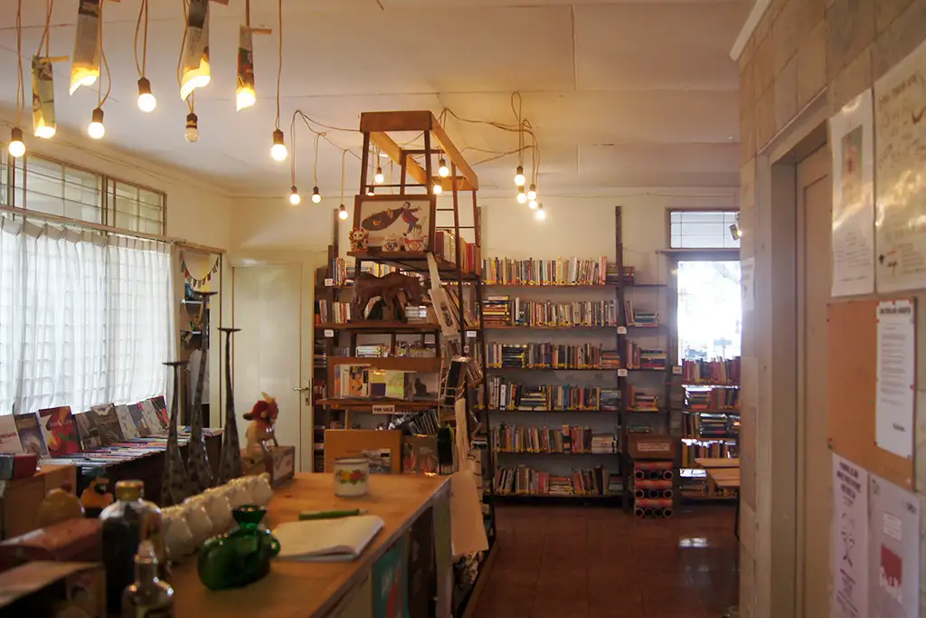 Book Cafe, Ide Bisnis Kedai Kopi Sekaligus Ruang untuk Membaca
