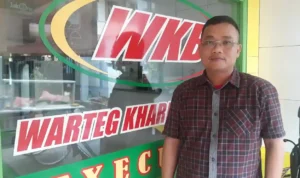 Cerita Inspiratif Seorang Tamatan SD yang Menjadi Juragan Warteg Kharisma Bahari_11zon Cerita Inspiratif Seorang Tamatan SD yang Menjadi Juragan Warteg Kharisma Bahari