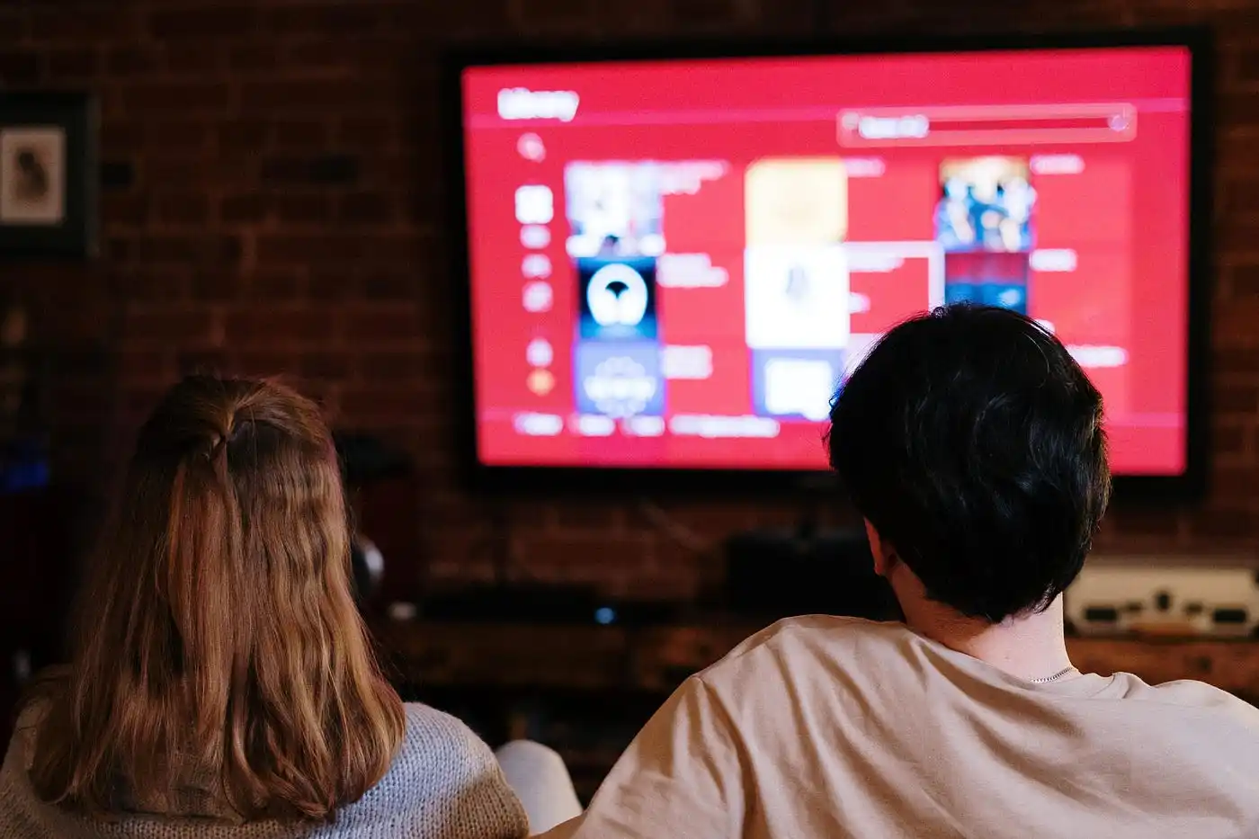 Hobi Nonton Drakor? Cari Tahu Yuk Peluang Bisnis di Balik Drama Korea