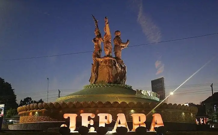 Jepara Kota Bumi Kartini yang Menyajikan Oleh-Oleh Menarik_11zon Jepara Kota Bumi Kartini yang Menyajikan Oleh-Oleh Menarik