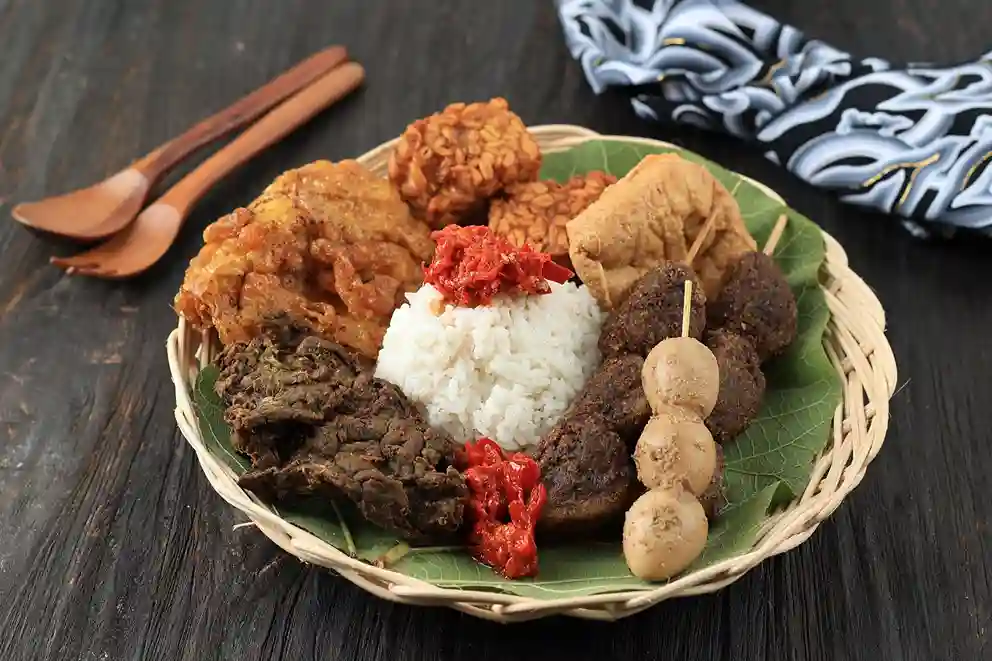Kuliner Cirebon yang Wajib Anda Cicipi, Surga Rasa dari Kota Udang