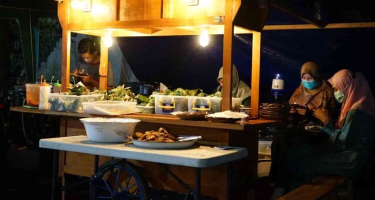 Kuliner Malam di Kota Bogor Yuk Cek Satu Persatu Daftarnya