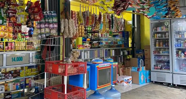Warung Madura Menjamur di Jakarta, Bisnis Kecil yang Tak Pernah Tidur
