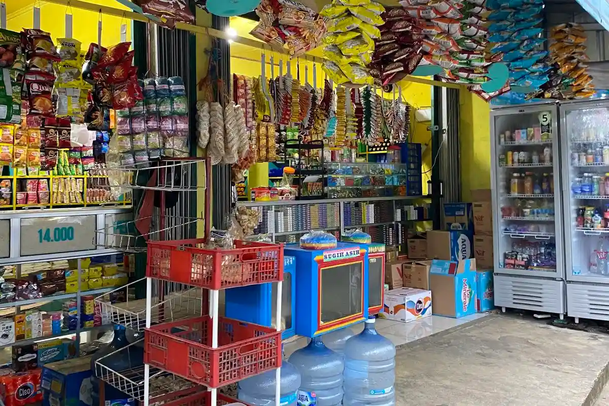 Warung Madura Menjamur di Jakarta, Bisnis Kecil yang Tak Pernah Tidur